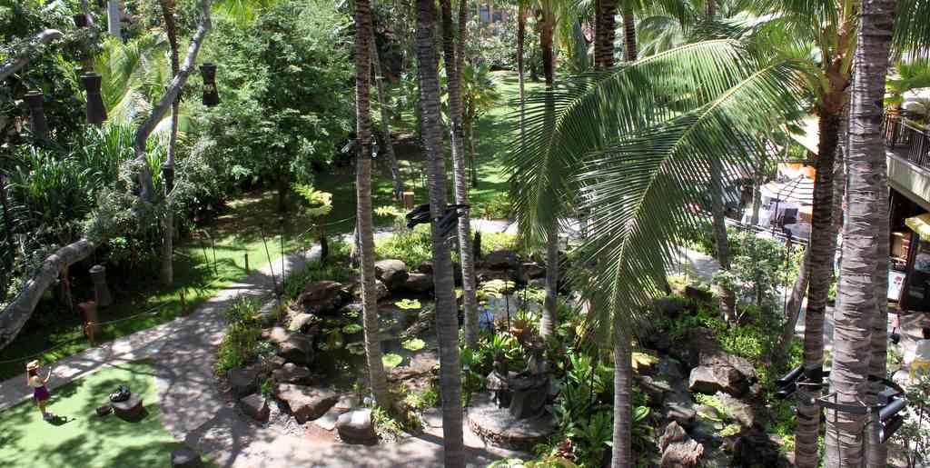 一日限りのホリデーポップアップストア 「ロイヤル・ アイナ・マーケット」開催！