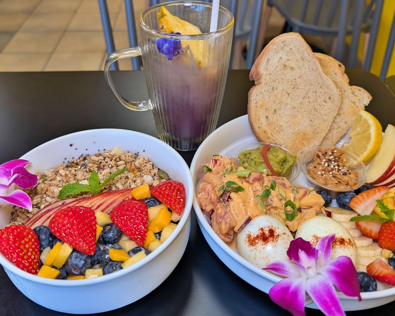 ワイキキから歩いて行ける！カパフルに誕生した話題のパイナップルカフェ「サンシャイン＆パイナップル」