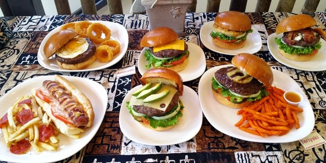 マハロハバーガーがカイルアにオープン！