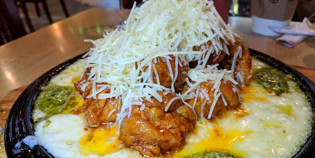 チキンファクトリーのチーズたっぷりチキンが美味しい！