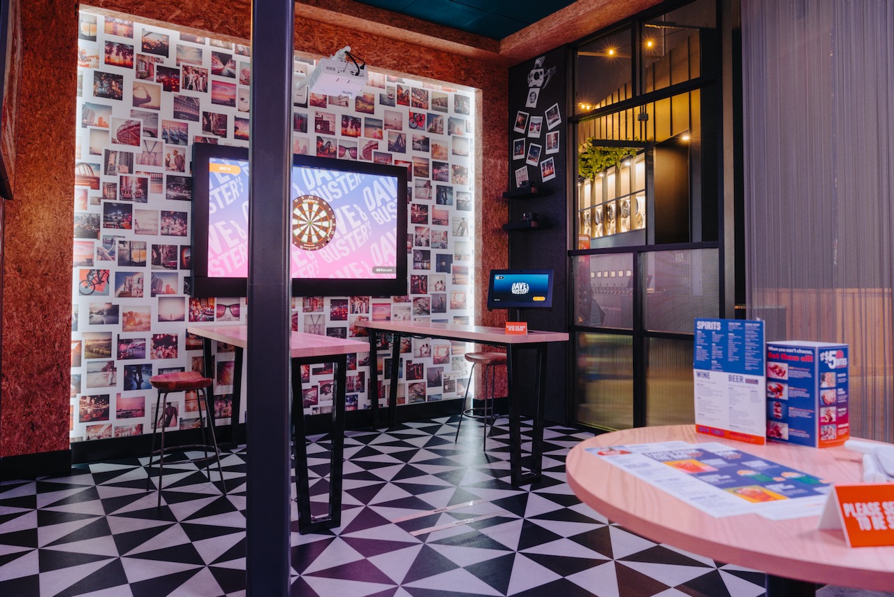 アラモアナセンター新店情報2025：Dave & Buster's他、最新テナント続々登場！