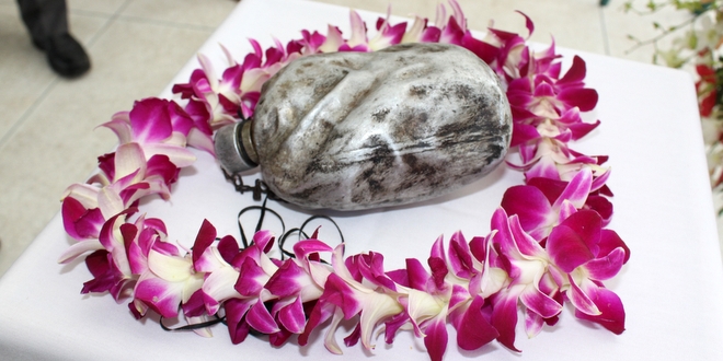 アリゾナ記念館「黒焦げの水筒」慰霊祭