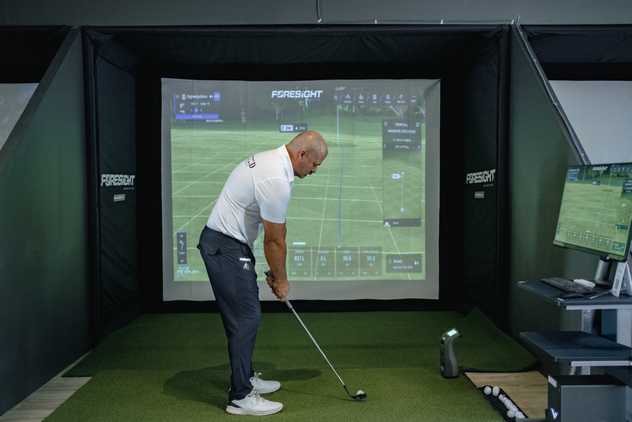 ホノルルでインドアゴルフ！Flighted Golf Sim 最新シミュレーター体験