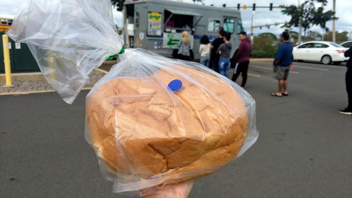 フードトラックで買える人気の「モロカイホットブレッド」