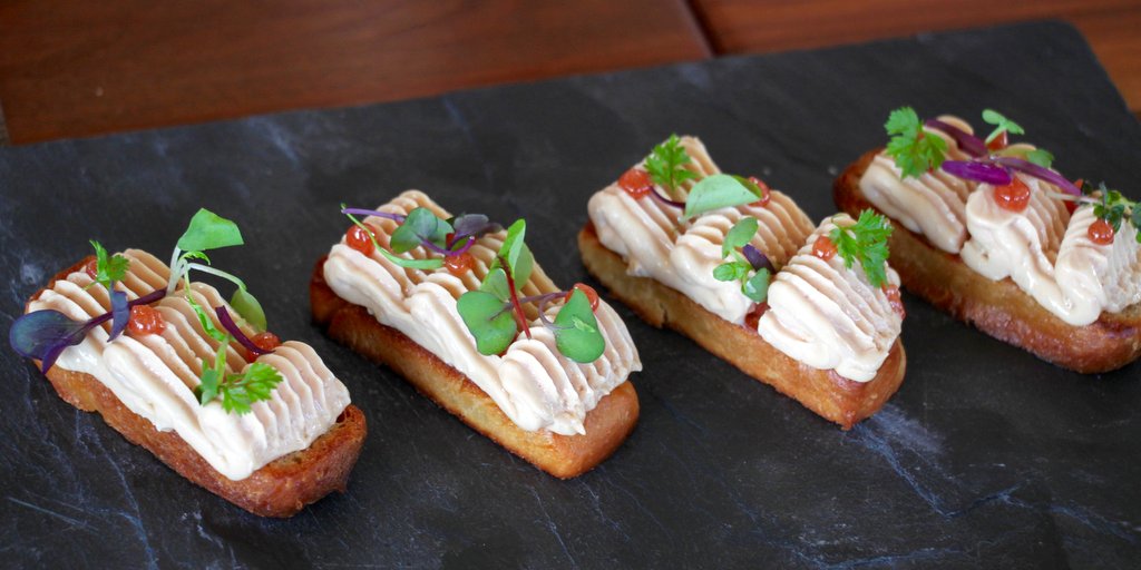 トップ・オブ・ワイキキ50周年記念メニューにはフォアグラも！