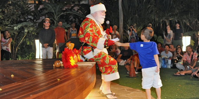 ロイヤルハワイアンセンターのツリー点灯式