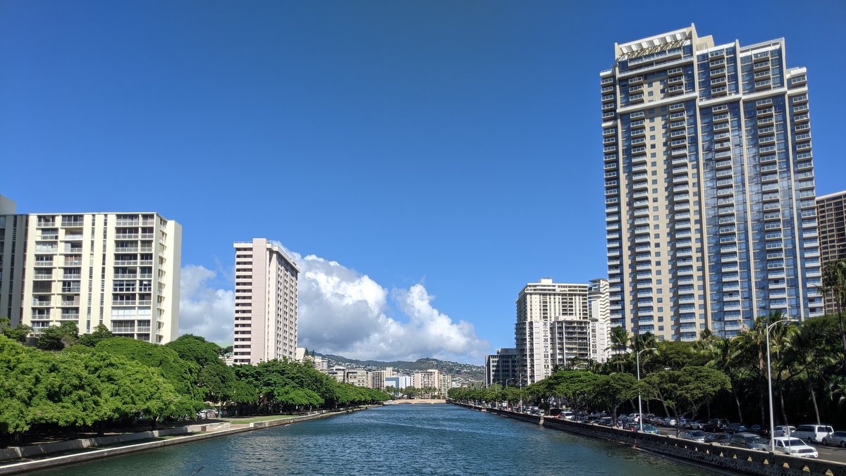 ハワイ州、失業者向けに$500分のデビットカードを配布する予定