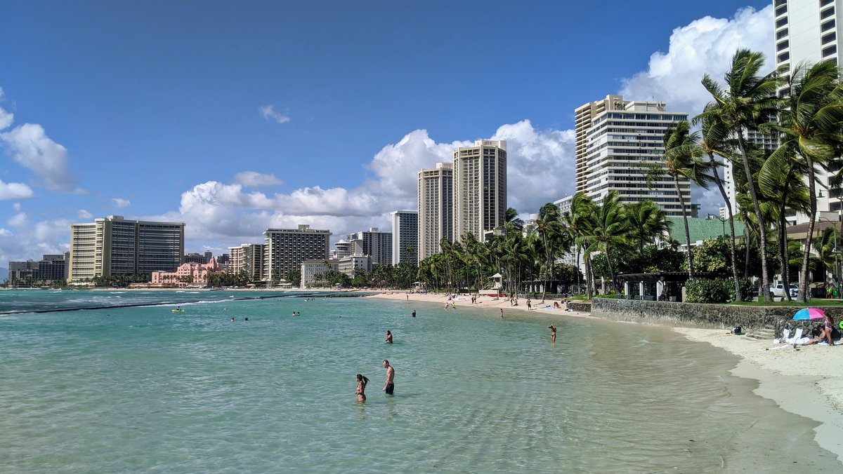 新たな症例数が3桁に戻り、156人に