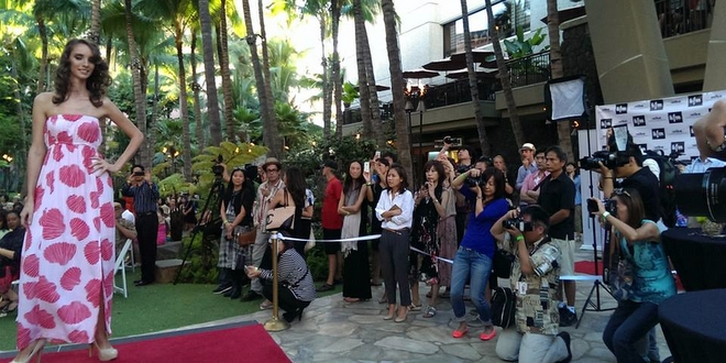 明日ロイヤルハワイアンセンターでファッションショー開催！