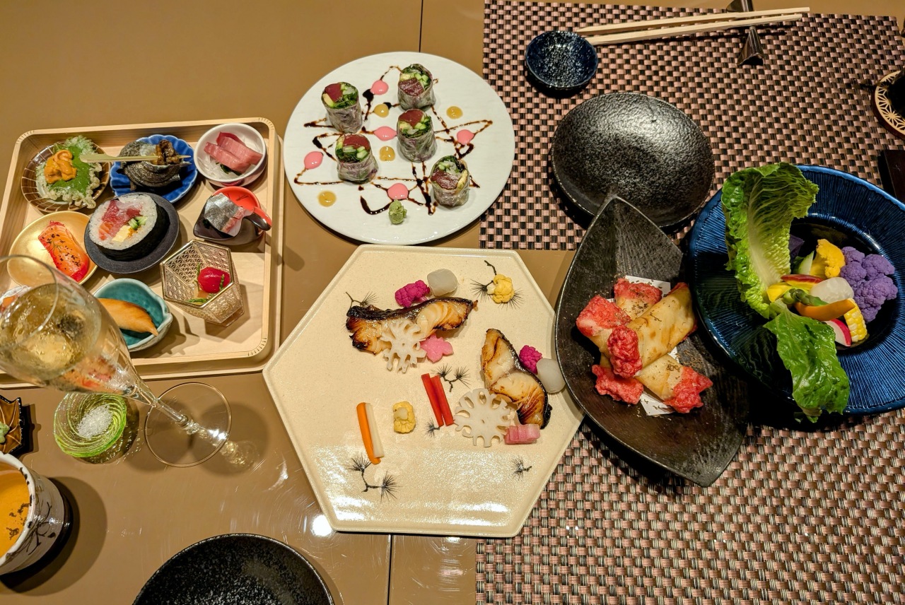 與平寿司カハラの一品料理がついに登場！豊富なメニューで新たな食体験を