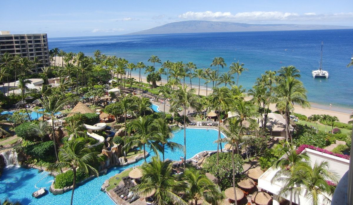 観光再開も、ホテルの多くが未だ閉館中