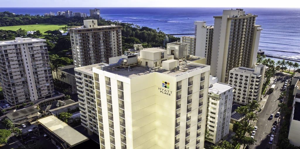 ハイアットプレイス・ワイキキビーチにサーフボード用レンタルスペース誕生！