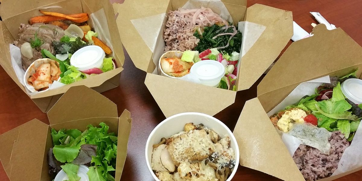 ハワイの銀行、参加レストランの料金半分を払ってくれる！