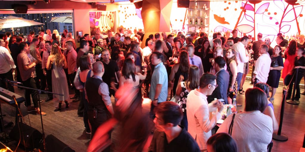 スカイ・ワイキキのカウントダウンパーティー『仮面舞踏会』