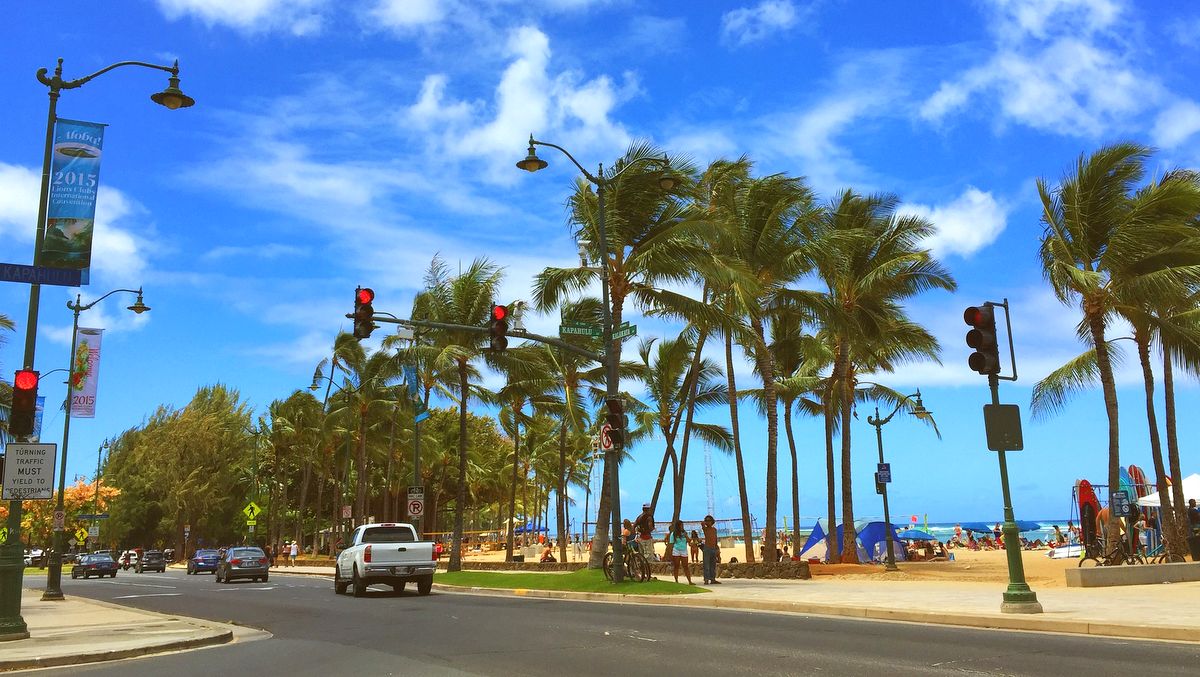 イゲ知事は本日、島間渡航検疫解除を発表予定
