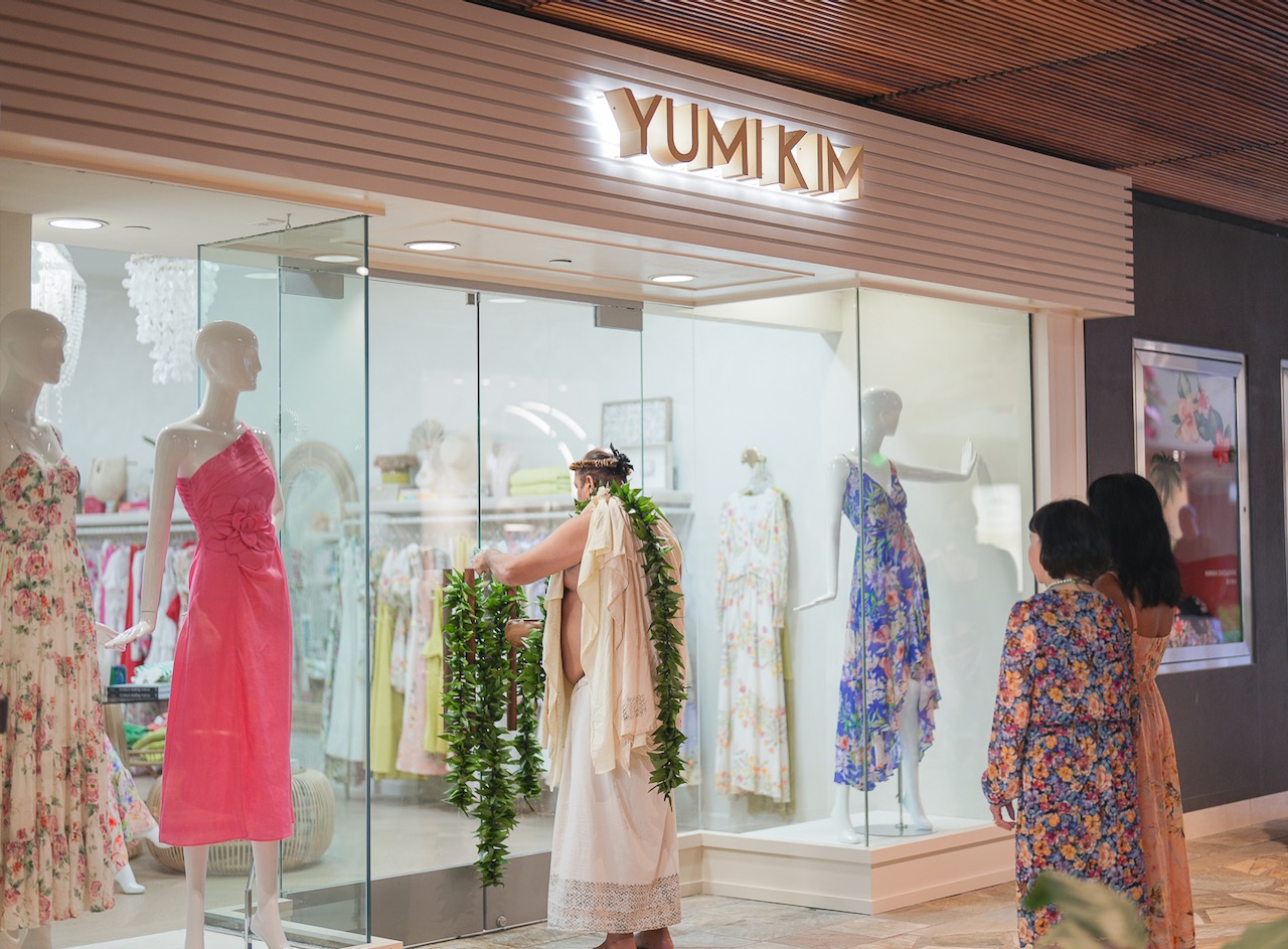 YUMI KIM、ハワイ初上陸！ロイヤル・ハワイアン・センターに待望のブティックがオープン
